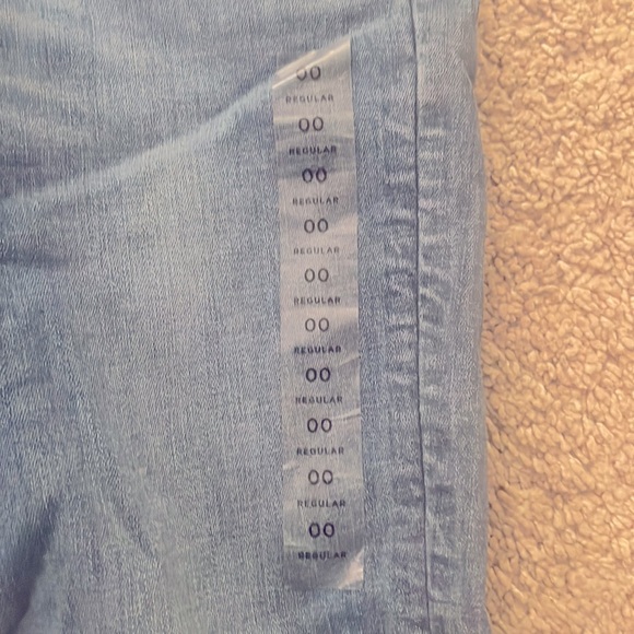 Cropped Jeans - Picture 7 of 8